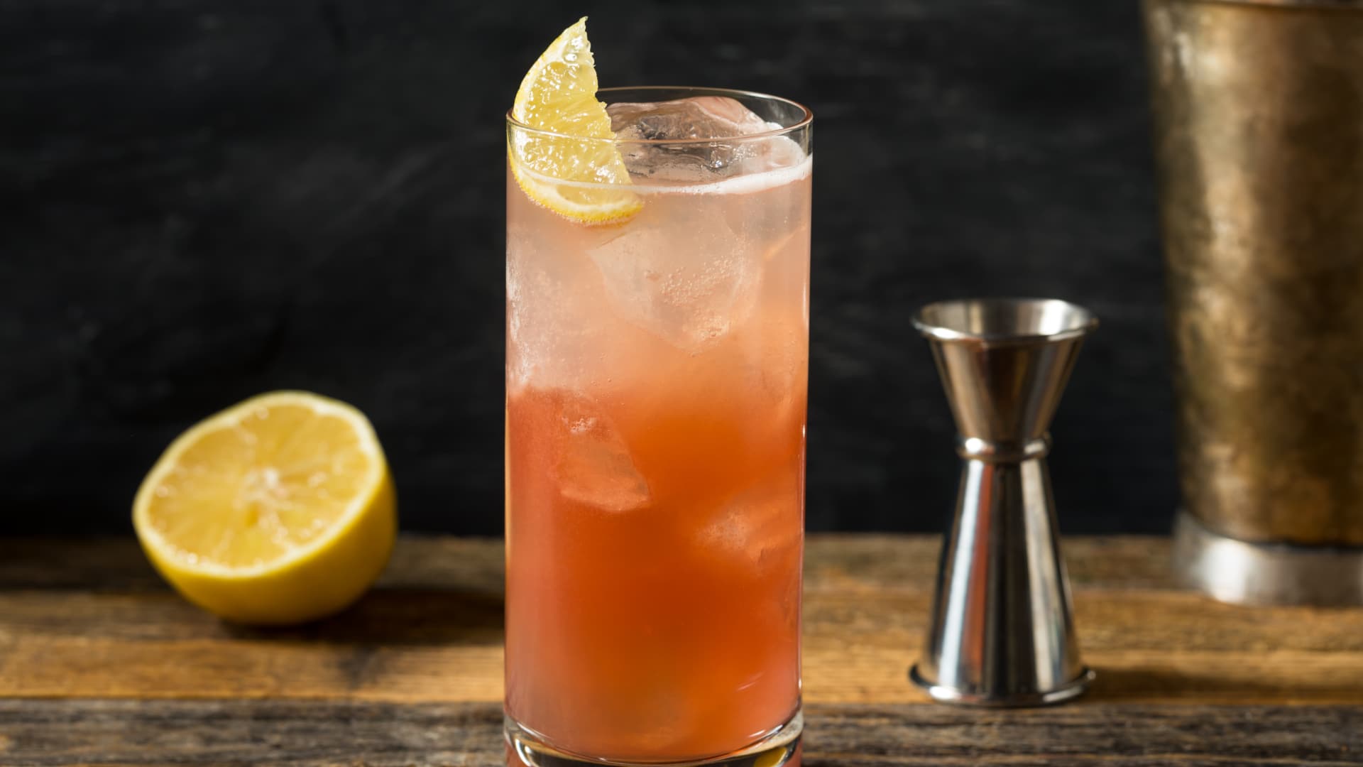 Sloe Gin Fizz drink recipe