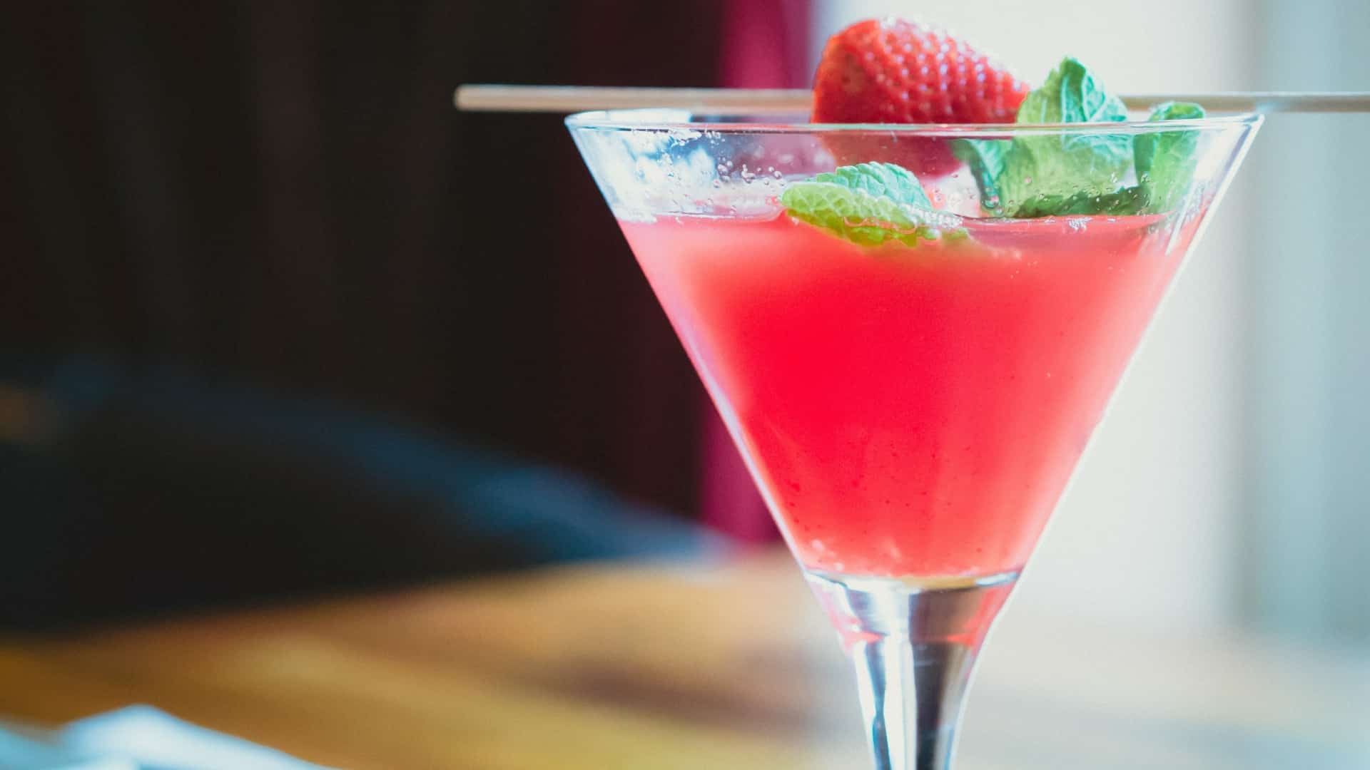 Strawberry Mint Daiquiri drink recipe